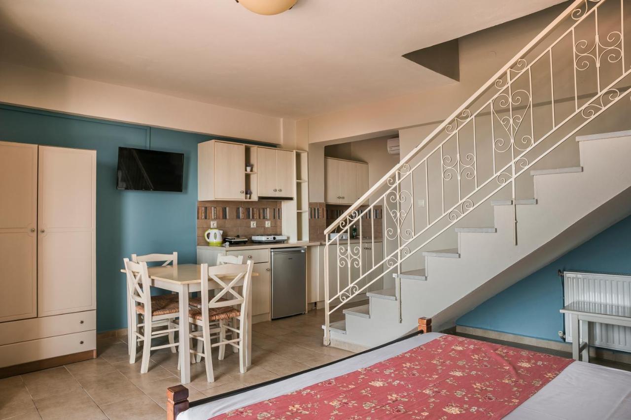 Irilena Studios And Apartments Lassi  Exterior photo
