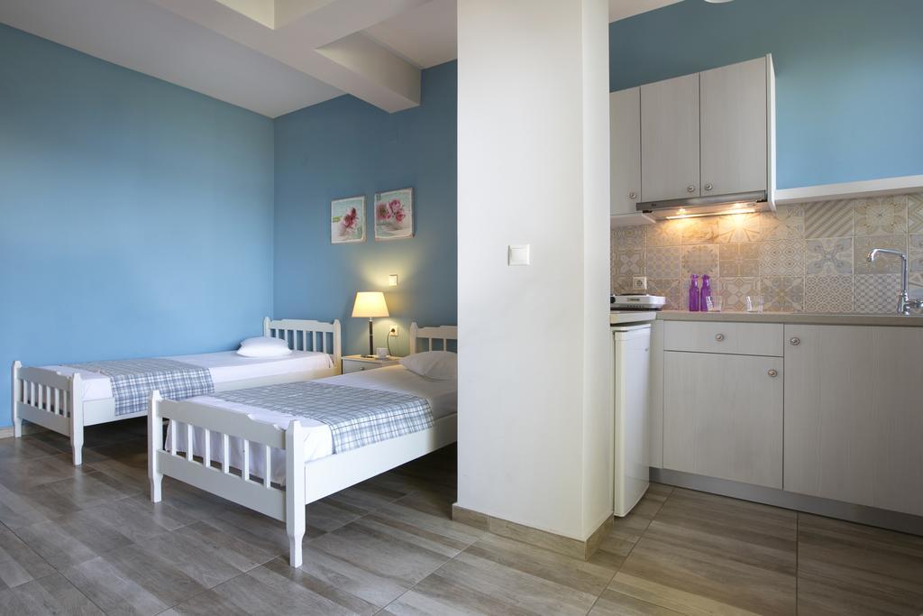 Irilena Studios And Apartments Lassi  Room photo