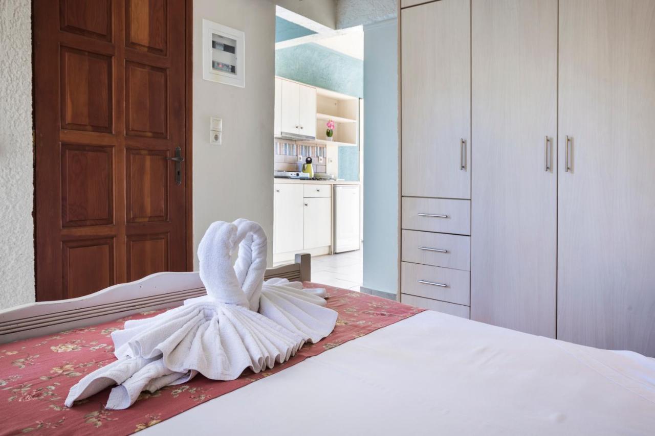Irilena Studios And Apartments Lassi  Room photo